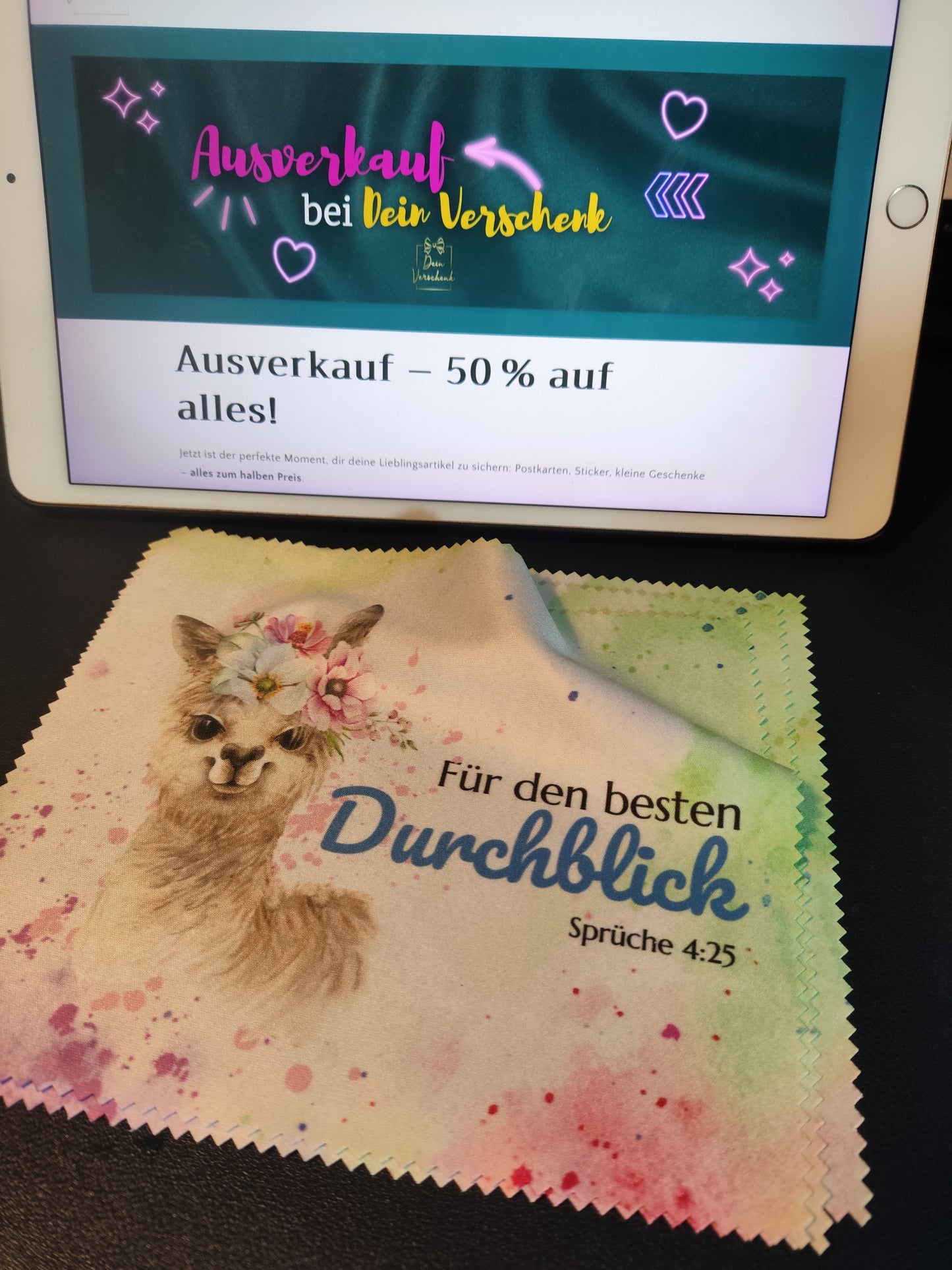 Reinigungstuch "Durchblick" – Lama-Motiv in Melon | JW Geschenk | Pionierschule