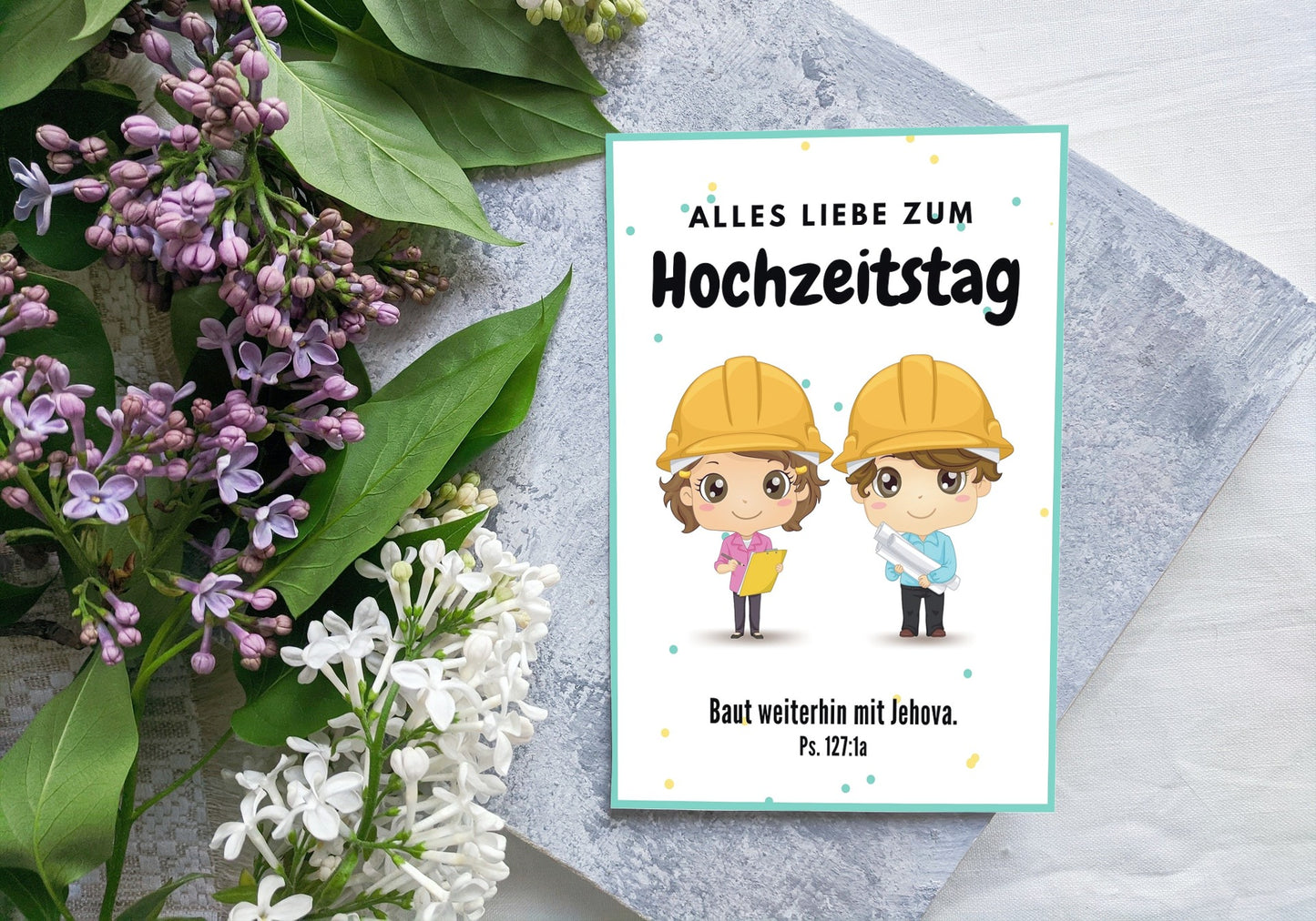 Postkarte "Bauen" mit liebevollem Motiv von Mann und Frau mit Bauhelmen, inspiriert von Psalm 127:1. Ideal als Glückwunschkarte zur Hochzeit, zum Hochzeitstag oder als Ermunterung für Ehepaare.